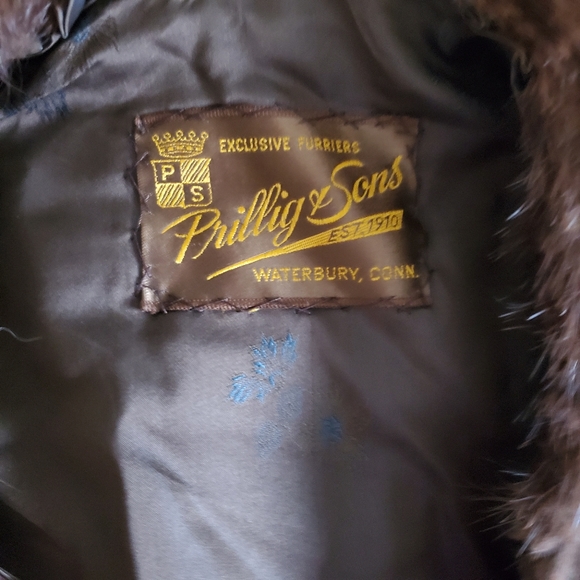 Vintage Fur Shawl - Picture 2 of 4